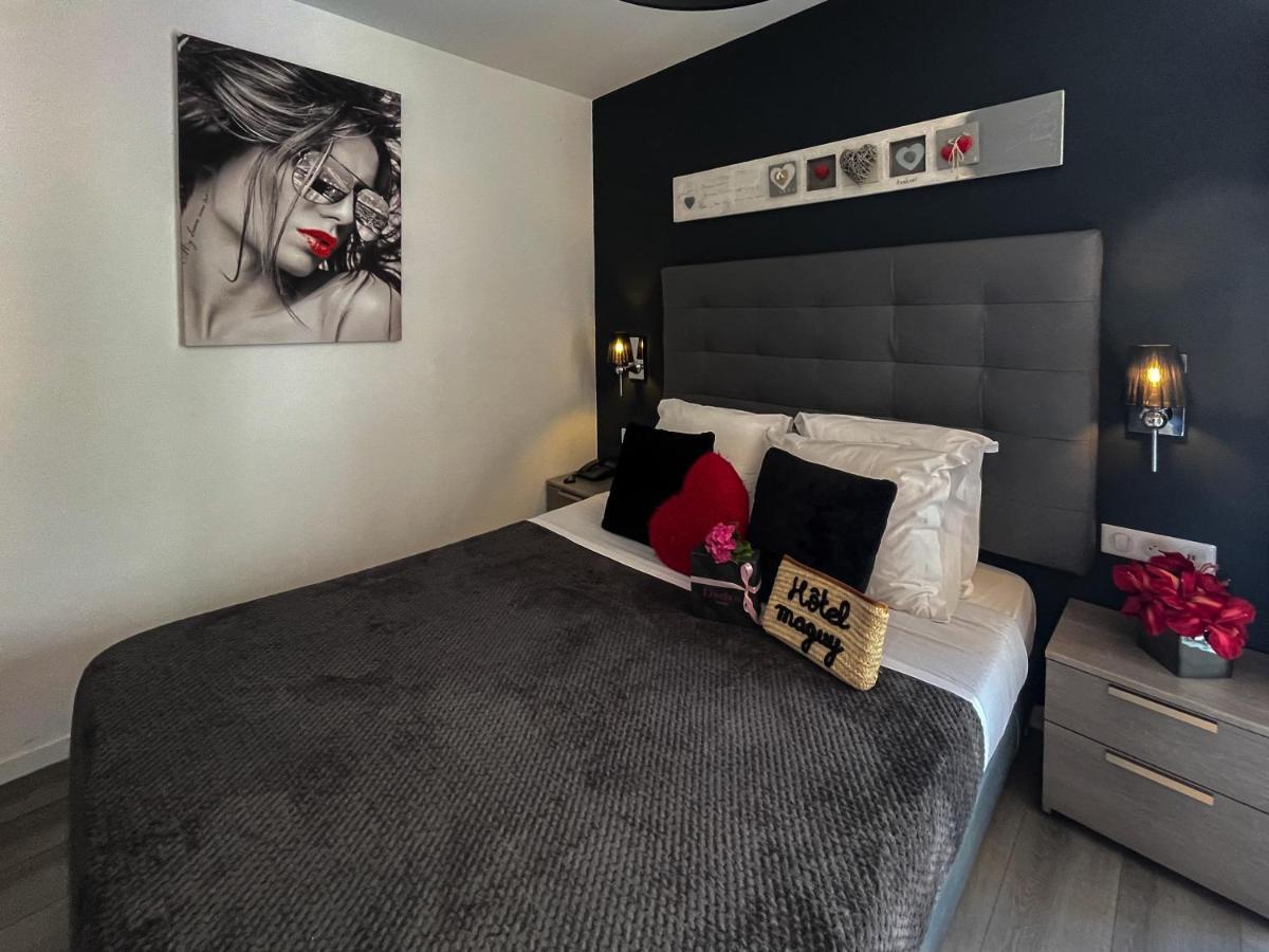 Hotel Eden Cassis - Centre-Ville- Piscine Chauffee, Jacuzzi Et Sauna - Parking Prive Bagian luar foto
